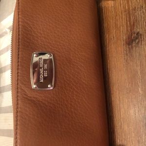 Michael Kors Wallter